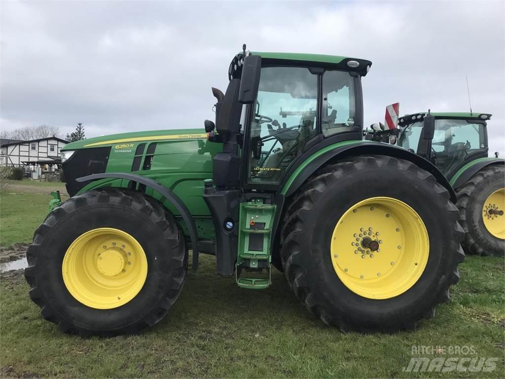 John Deere 6250R Τρακτέρ