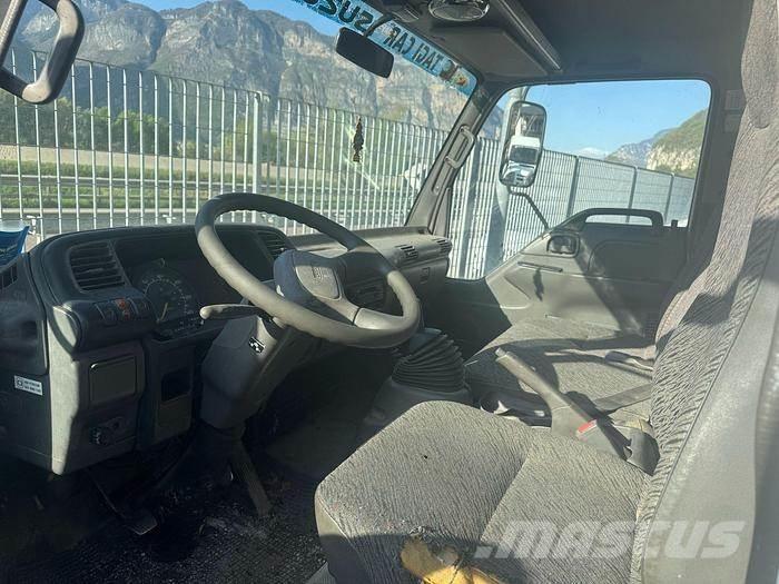Isuzu 15.75 Φορτηγά Van Ανατροπή