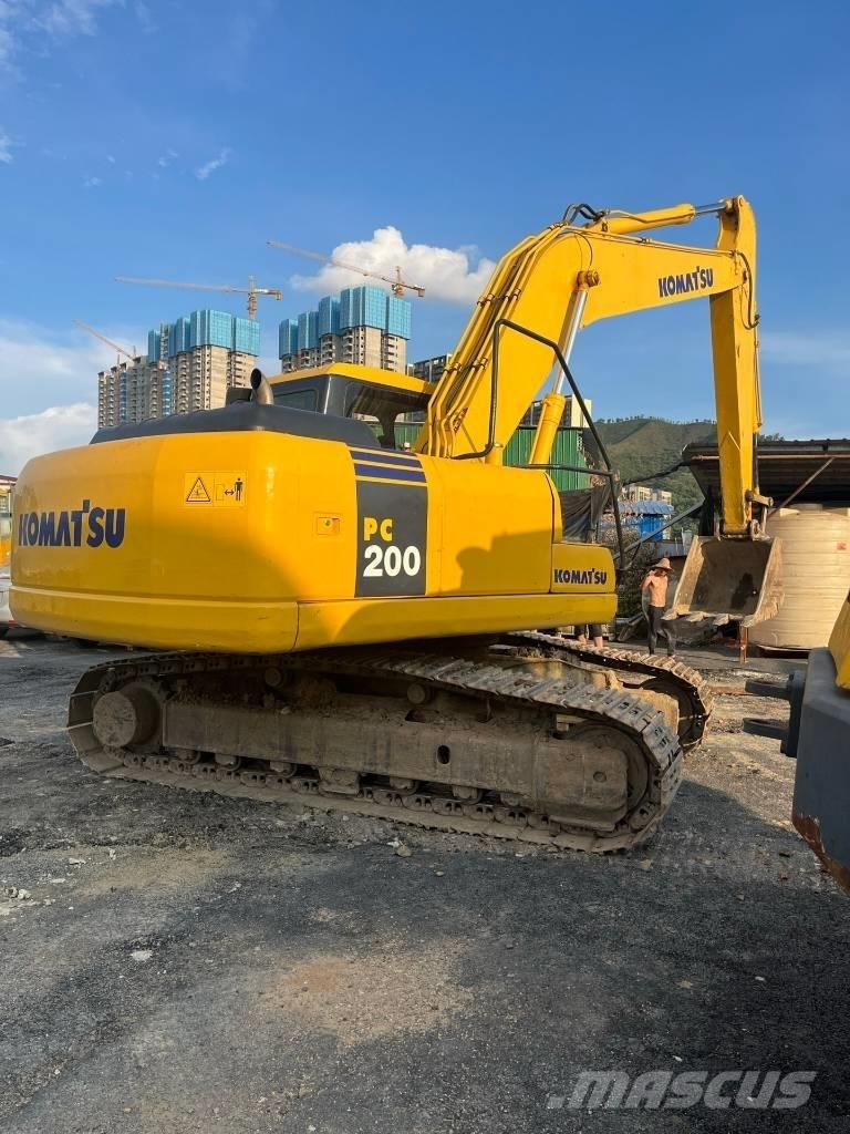 Komatsu PC 200-7 Εκσκαφείς με ερπύστριες