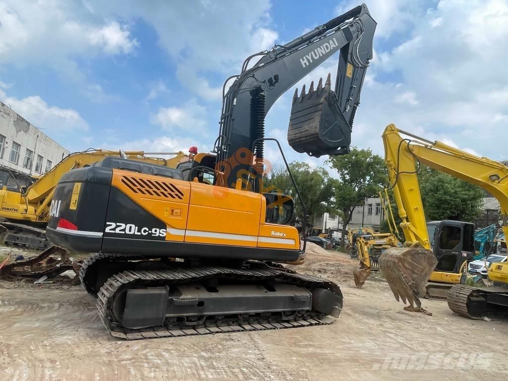 Hyundai Robex 220 Εκσκαφείς με ερπύστριες