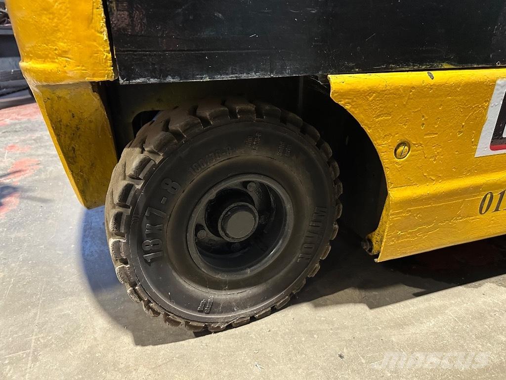 OM E 25 C Ηλεκτρικά περονοφόρα ανυψωτικά κλαρκ