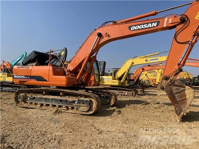 Doosan DH300 Εκσκαφείς με ερπύστριες