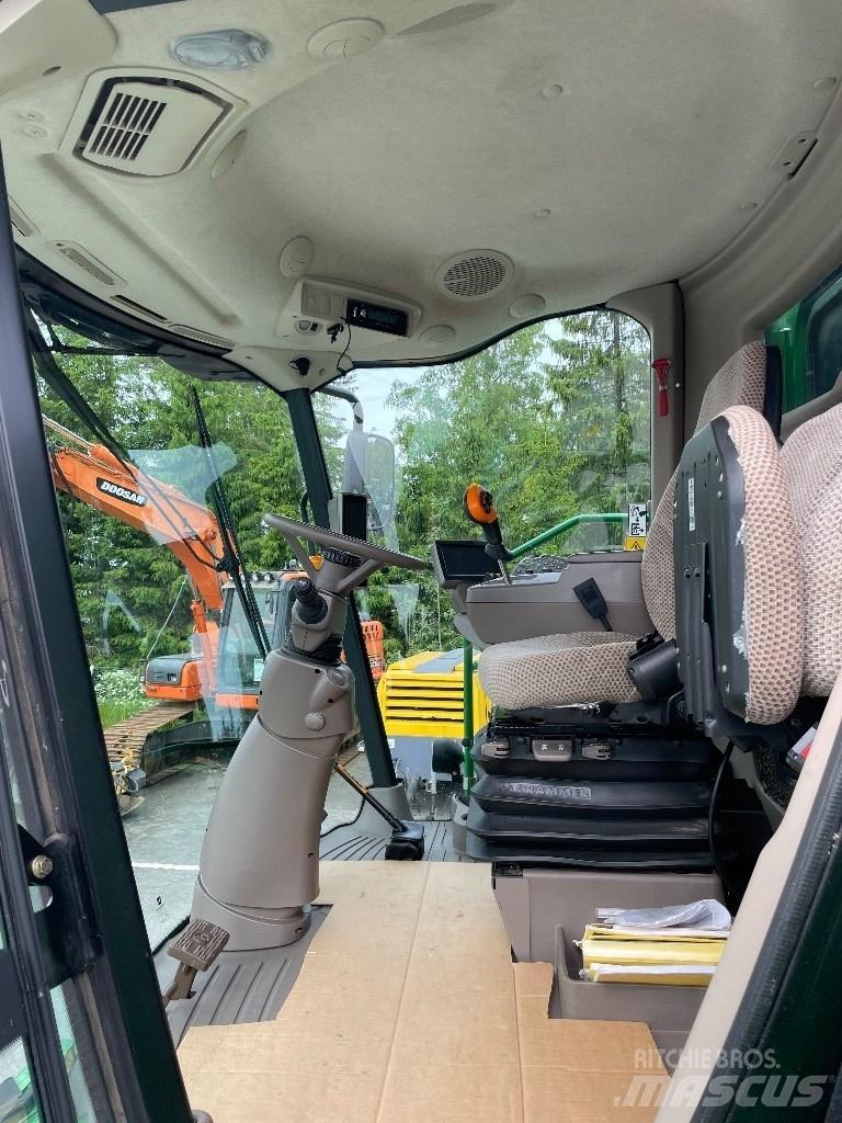 John Deere W 540 Θεριζοαλωνιστικές μηχανές