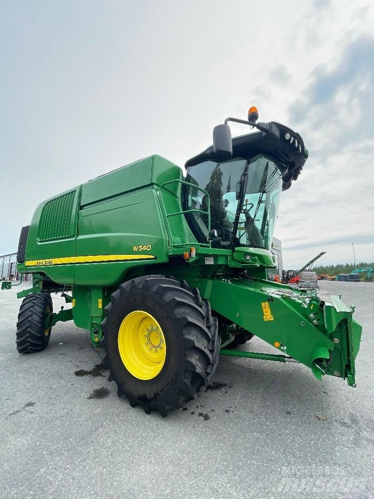 John Deere W 540 Θεριζοαλωνιστικές μηχανές