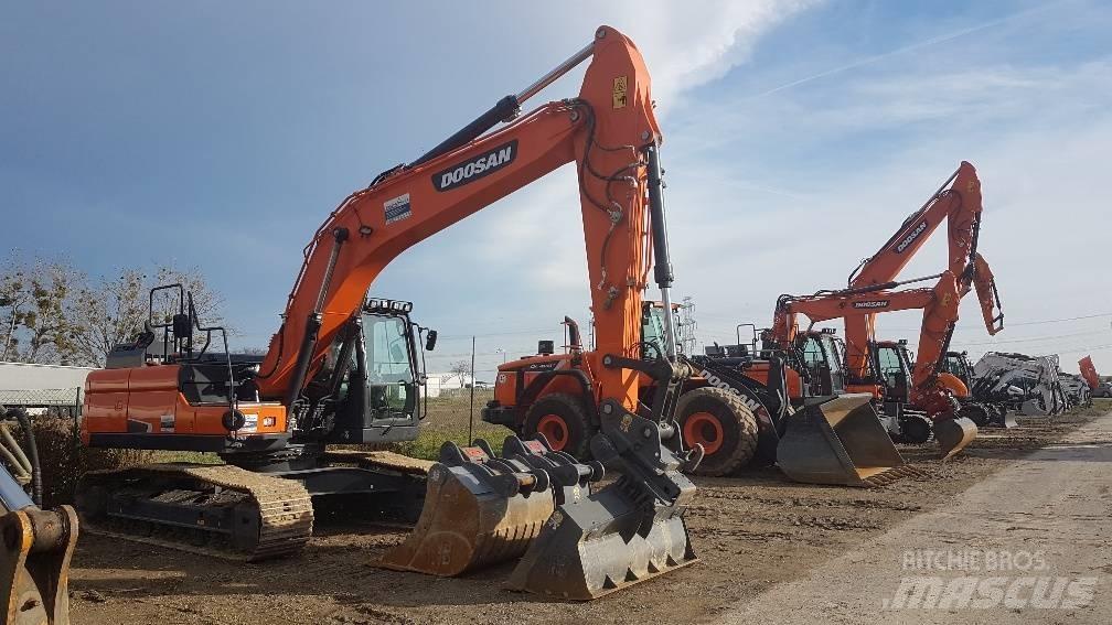 Doosan DX 225 Εκσκαφείς με ερπύστριες