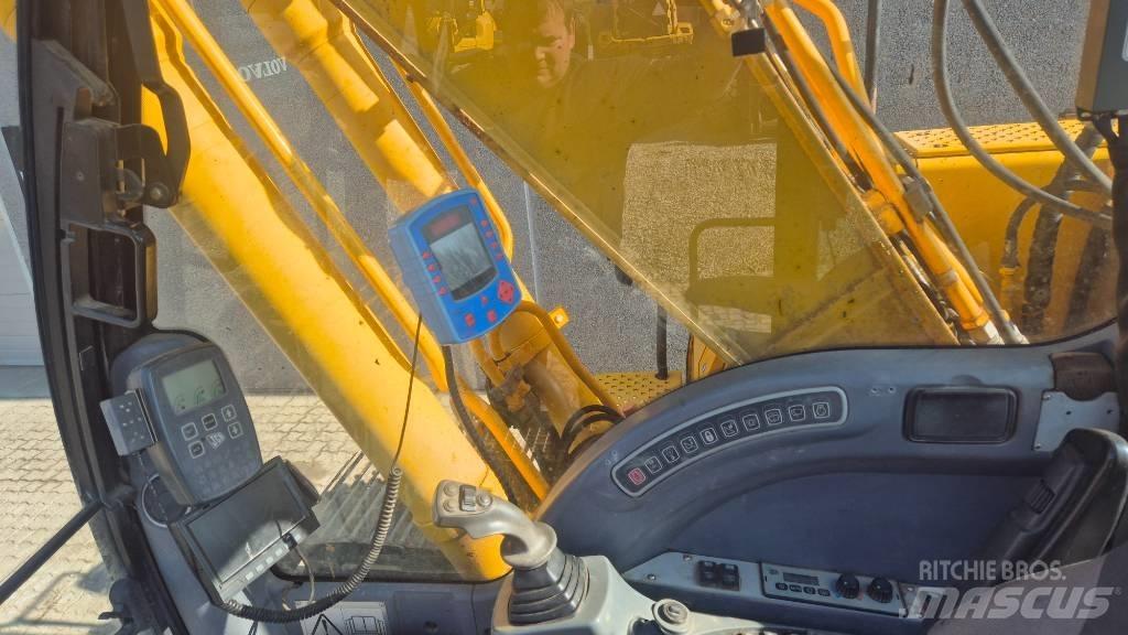JCB JS 220 LC Εκσκαφείς με ερπύστριες