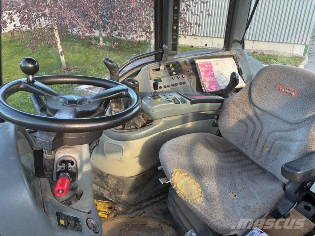 Valtra Traktor T 140 Τρακτέρ