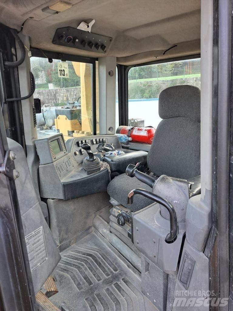 CAT D 8 T Μπουλντόζες με ερπύστριες