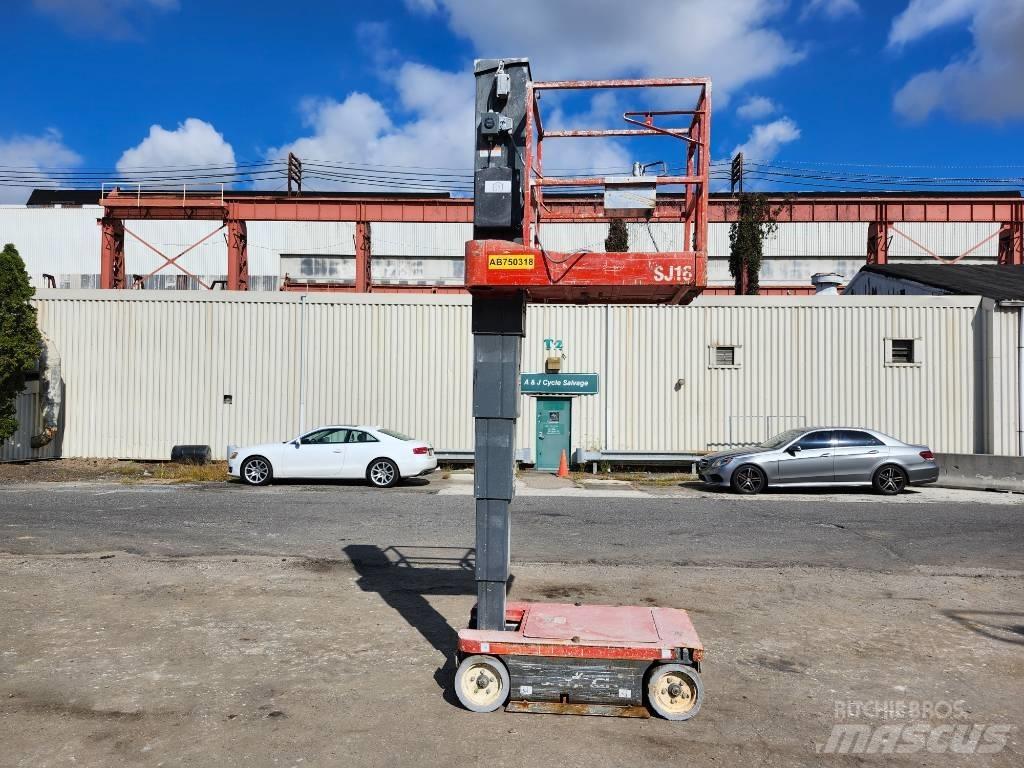 SkyJack SJ 16 Ανυψωτήρες με κατακόρυφους πυλώνες