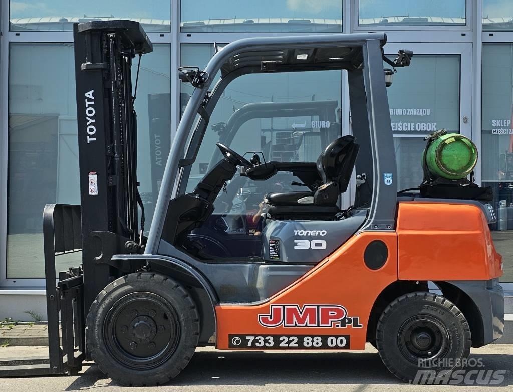 Toyota 8 FG 30 F Περονοφόρα ανυψωτικά κλαρκ με φυσικό αέριο LPG