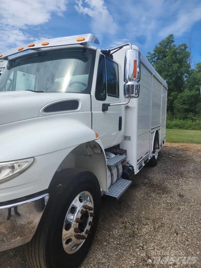 Freightliner M2 Φορτηγά μεταφοράς ποτών