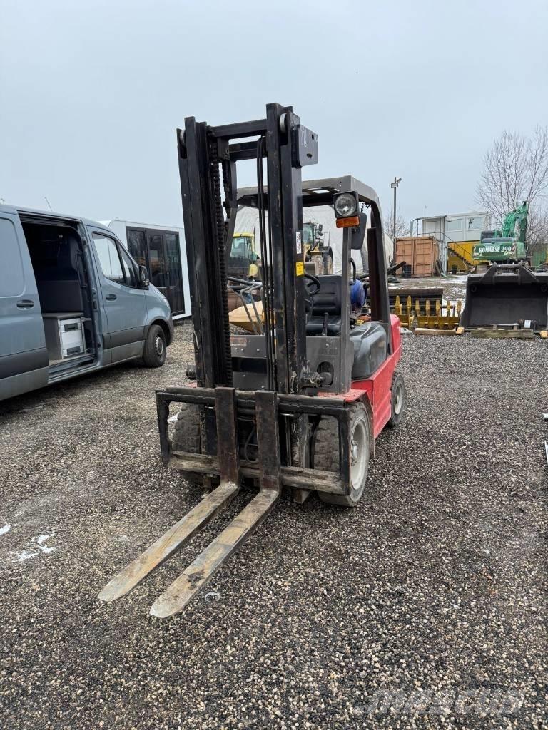 Manitou CG 30 P Περονοφόρα ανυψωτικά κλαρκ με φυσικό αέριο LPG