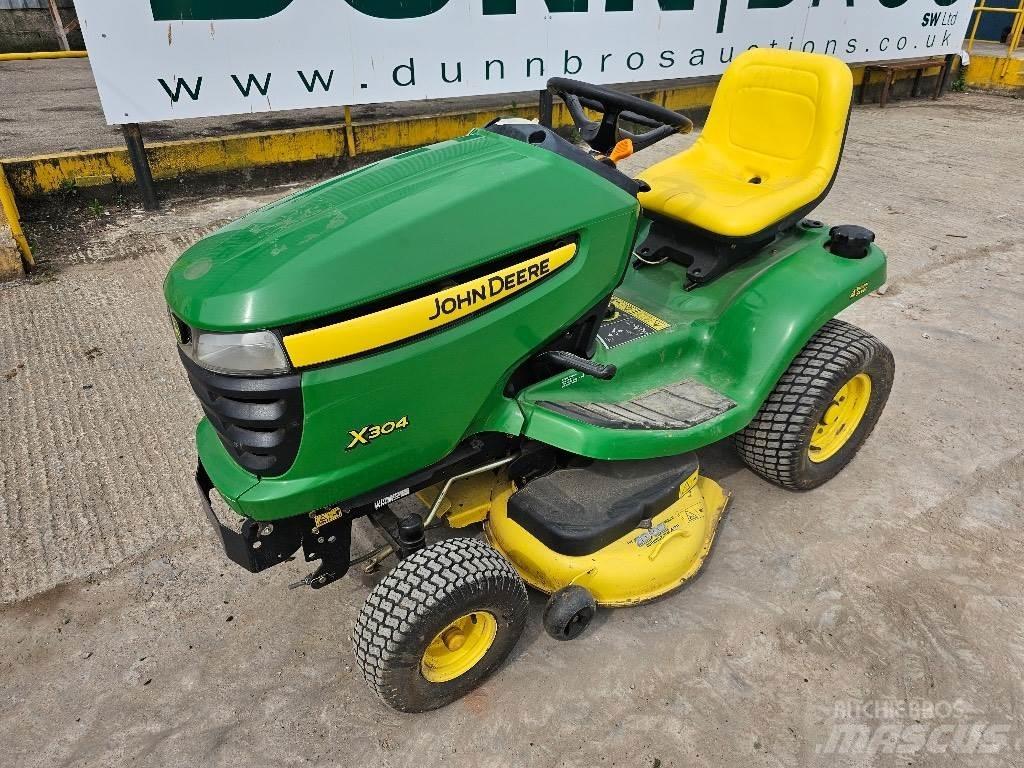 John Deere X 304 Χορτοκοπτικά με καθιστό χειριστή