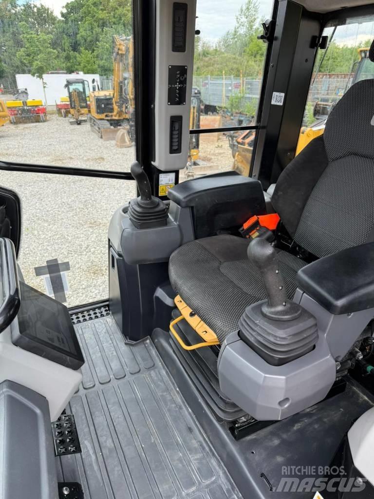 CAT 953 - 12 Φορτωτές με ερπύστριες