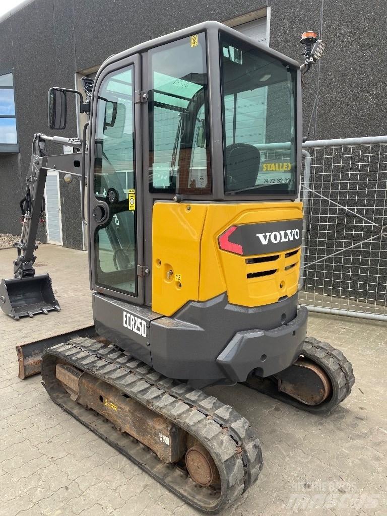 Volvo ECR25D Εκσκαφάκι (διαβολάκι) < 7t