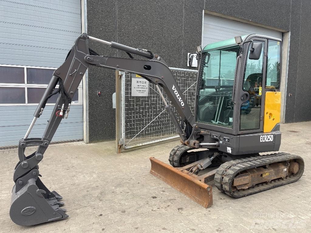 Volvo ECR25D Εκσκαφάκι (διαβολάκι) < 7t