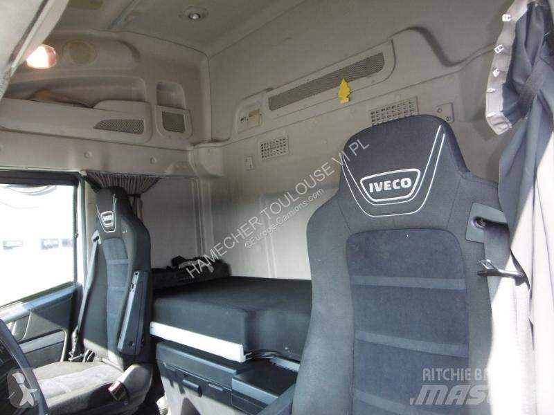 Iveco NP460 Τράκτορες