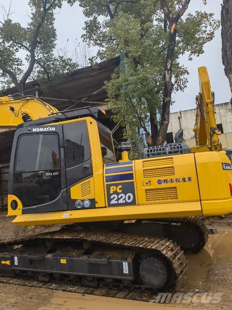 Komatsu PC 220-8 Εκσκαφείς με ερπύστριες