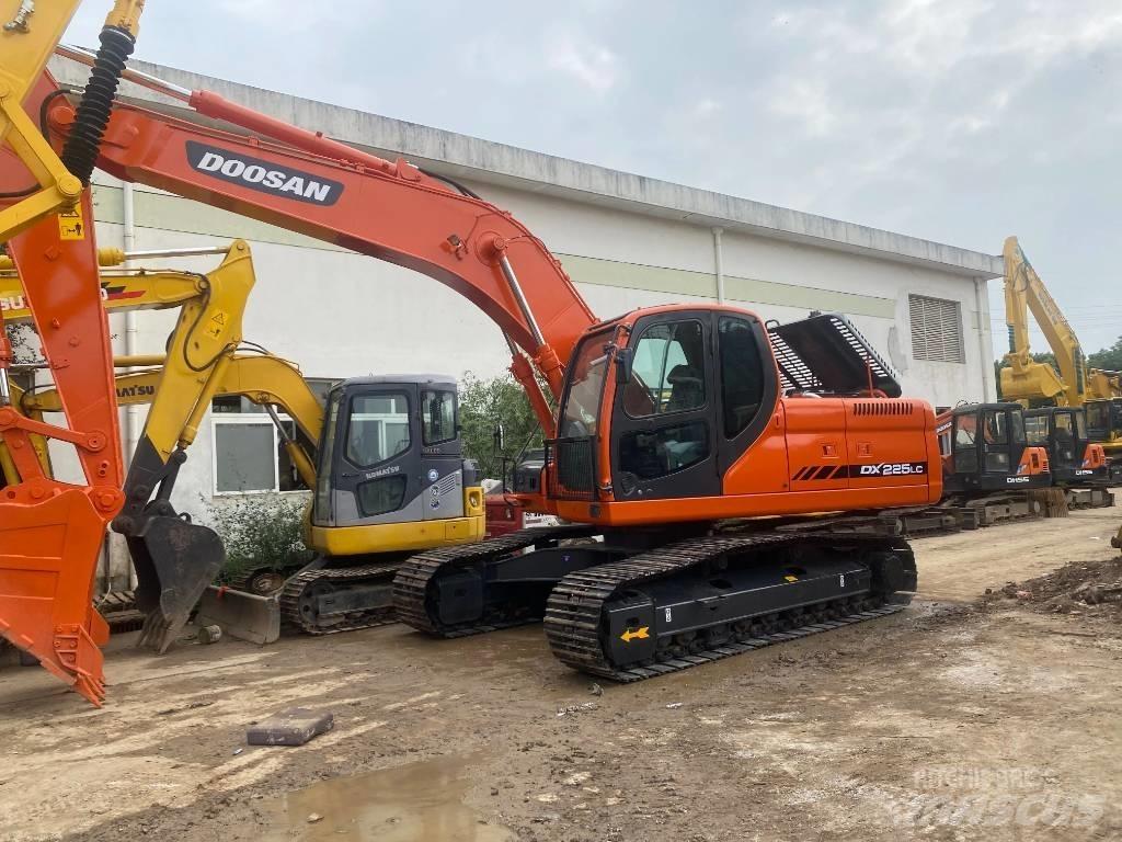 Doosan DX225LC Εκσκαφείς με ερπύστριες