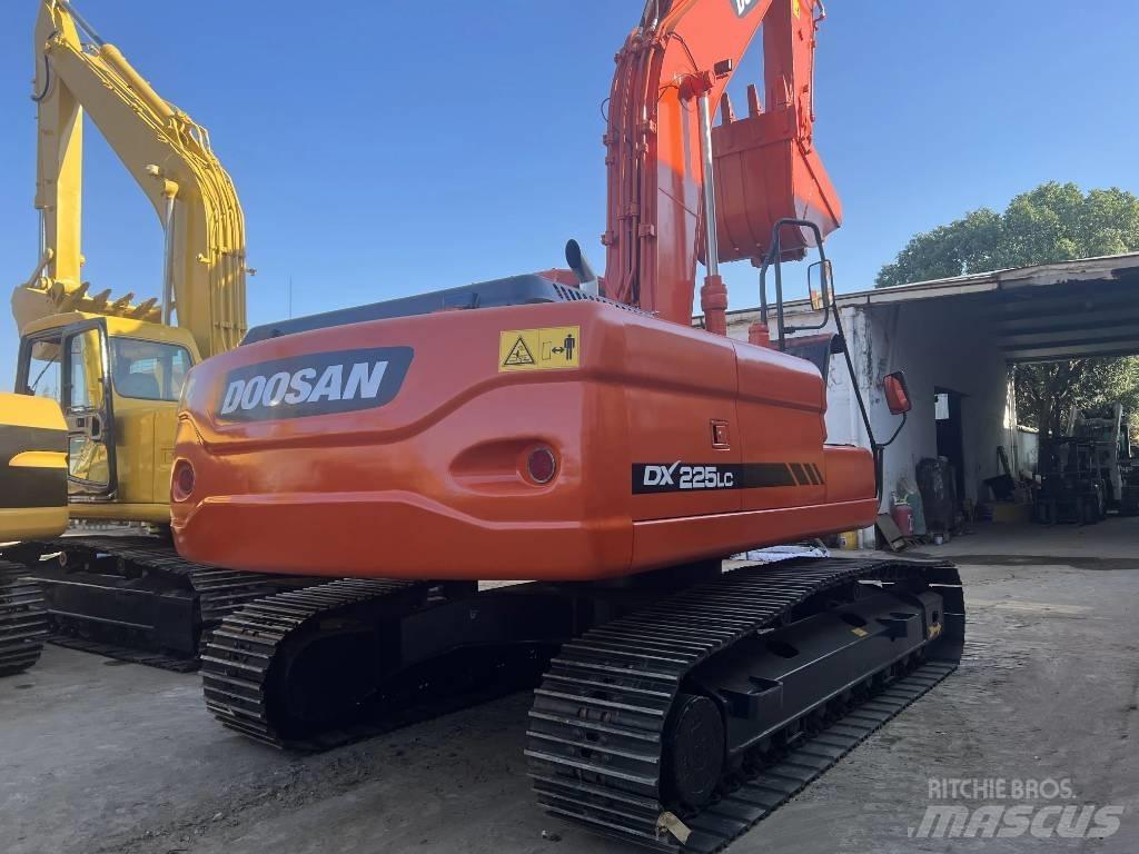 Doosan DX225LC Εκσκαφείς με ερπύστριες