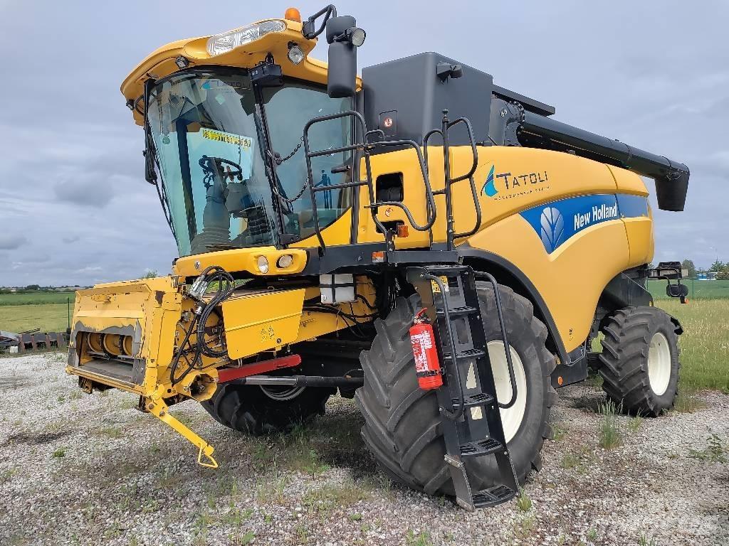 New Holland CX 8070 Θεριζοαλωνιστικές μηχανές