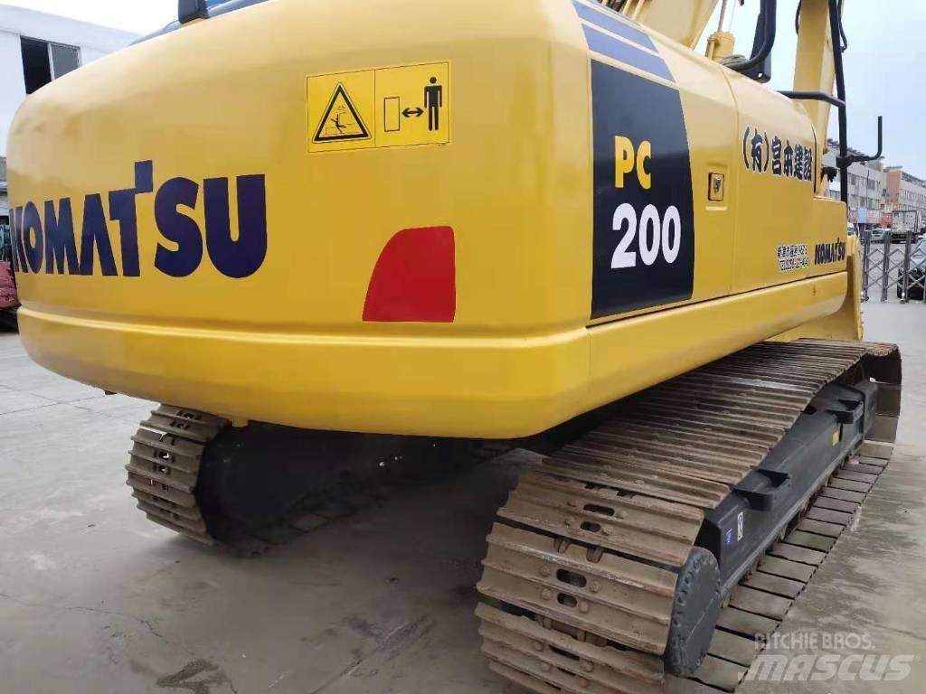 Komatsu PC 200 Εκσκαφείς με ερπύστριες