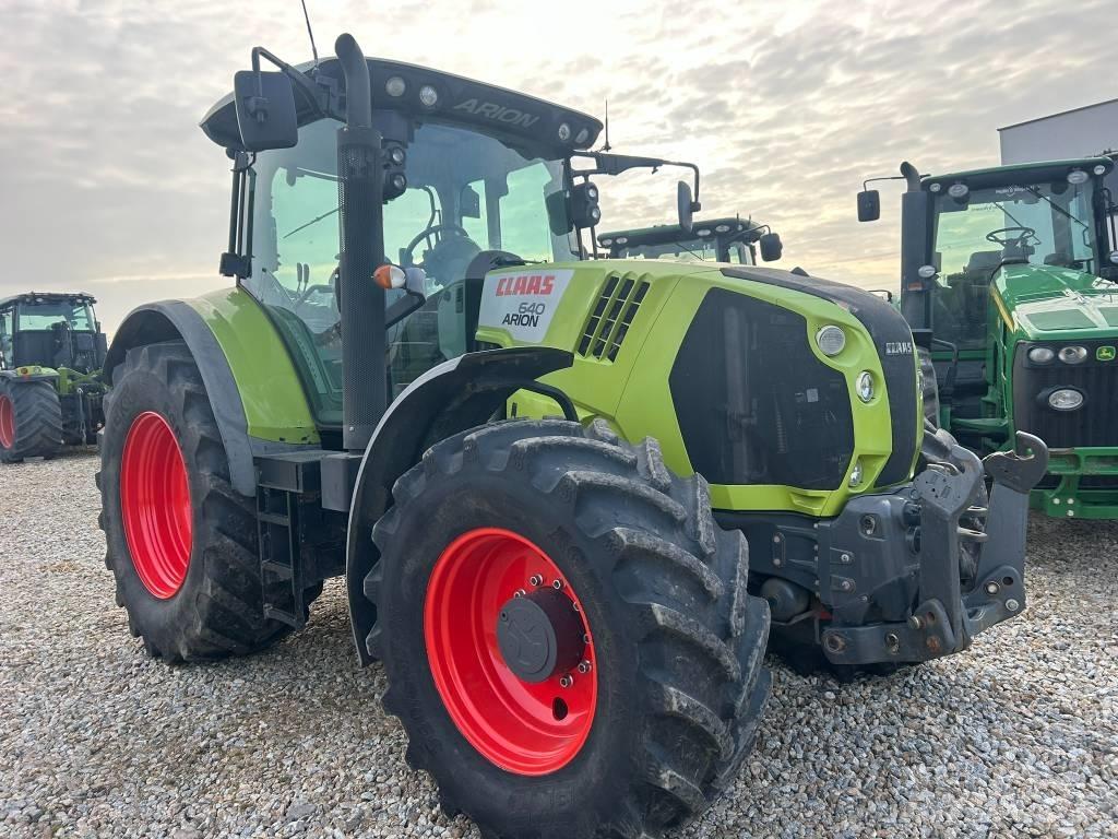 CLAAS Arion 640 Τρακτέρ
