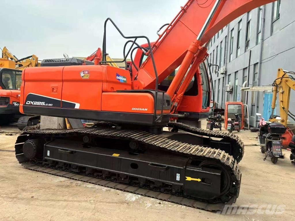 Doosan DX 225 LC Εκσκαφείς με ερπύστριες