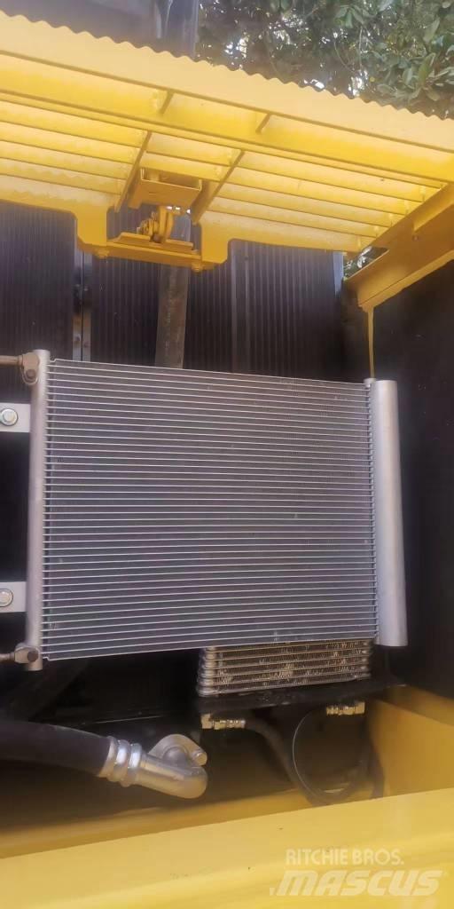 Komatsu PC 210-8 Εκσκαφείς με ερπύστριες