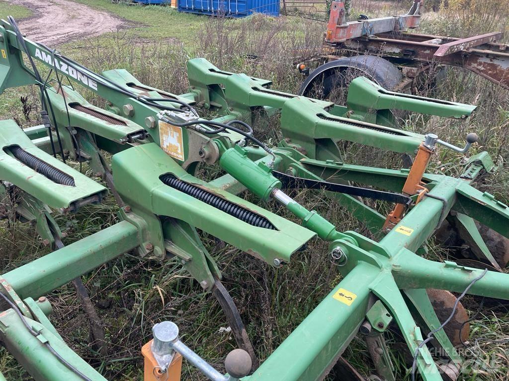 Amazone Cenius 4002 Υπεδάφια άροτρα