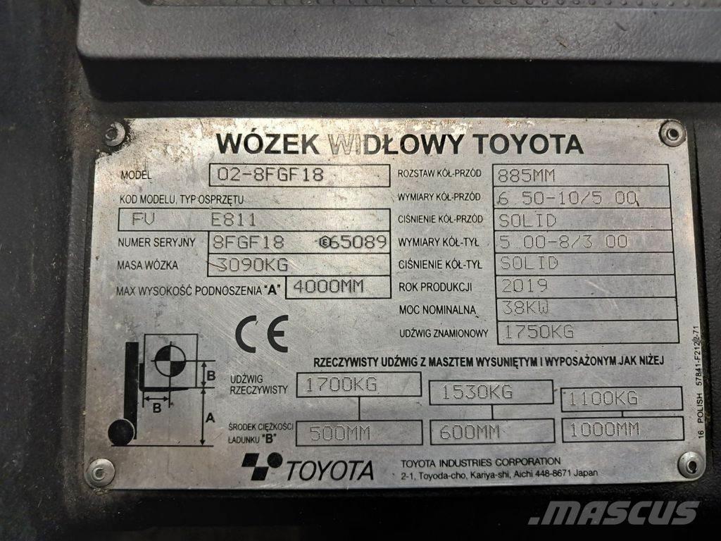 Toyota 02-8FGF18 Περονοφόρα ανυψωτικά κλαρκ με φυσικό αέριο LPG