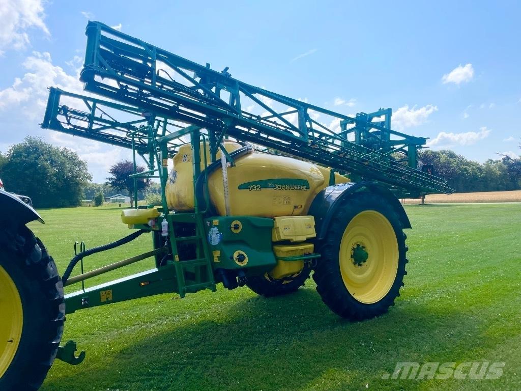John Deere 732 Ρυμουλκούμενα ψεκαστικά