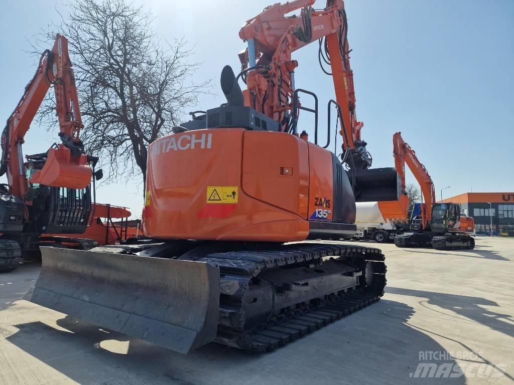 Hitachi ZX135-6 Εκσκαφείς με ερπύστριες