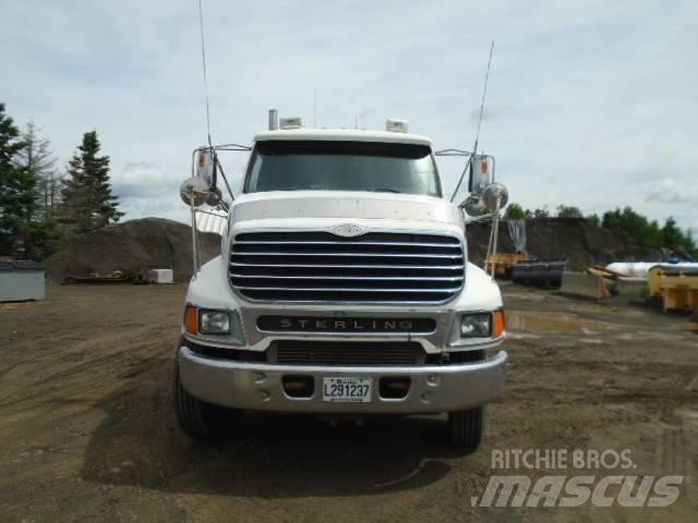 Sterling L 9500 Τράκτορες