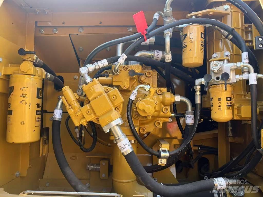 CAT 330 D Εκσκαφείς με ερπύστριες