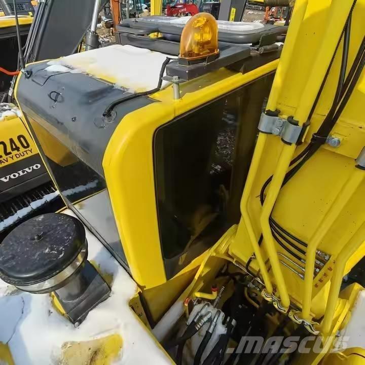 Komatsu PC 210 LC Εκσκαφείς με ερπύστριες