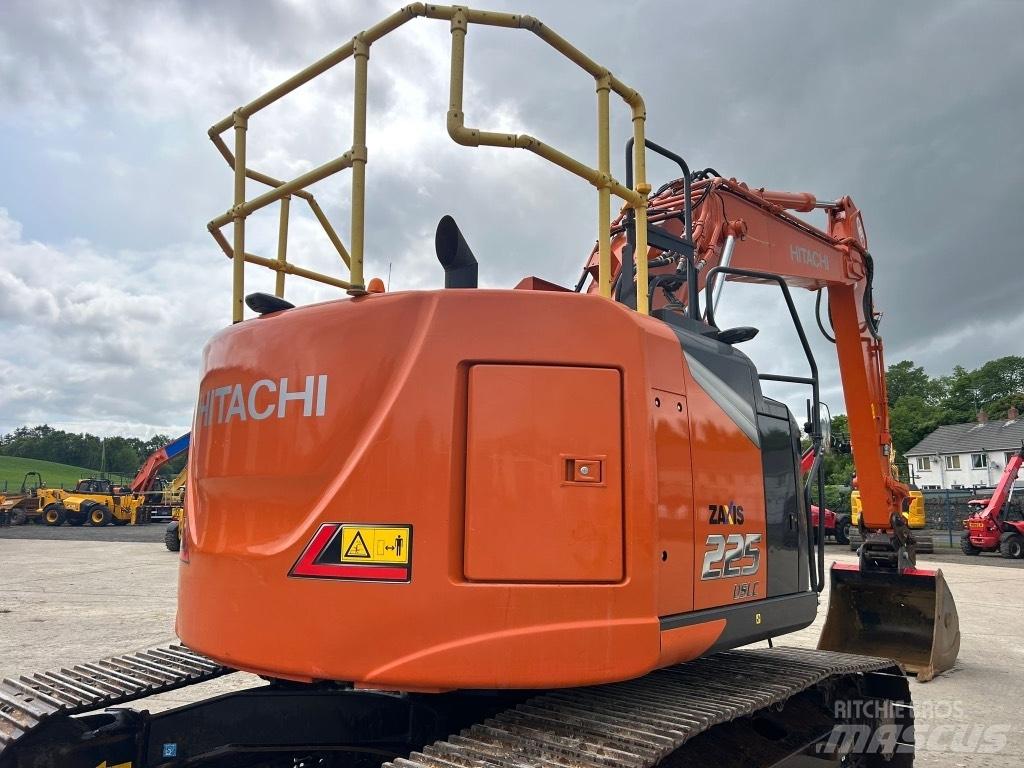 Hitachi ZX225 USLC-7 Εκσκαφείς με ερπύστριες
