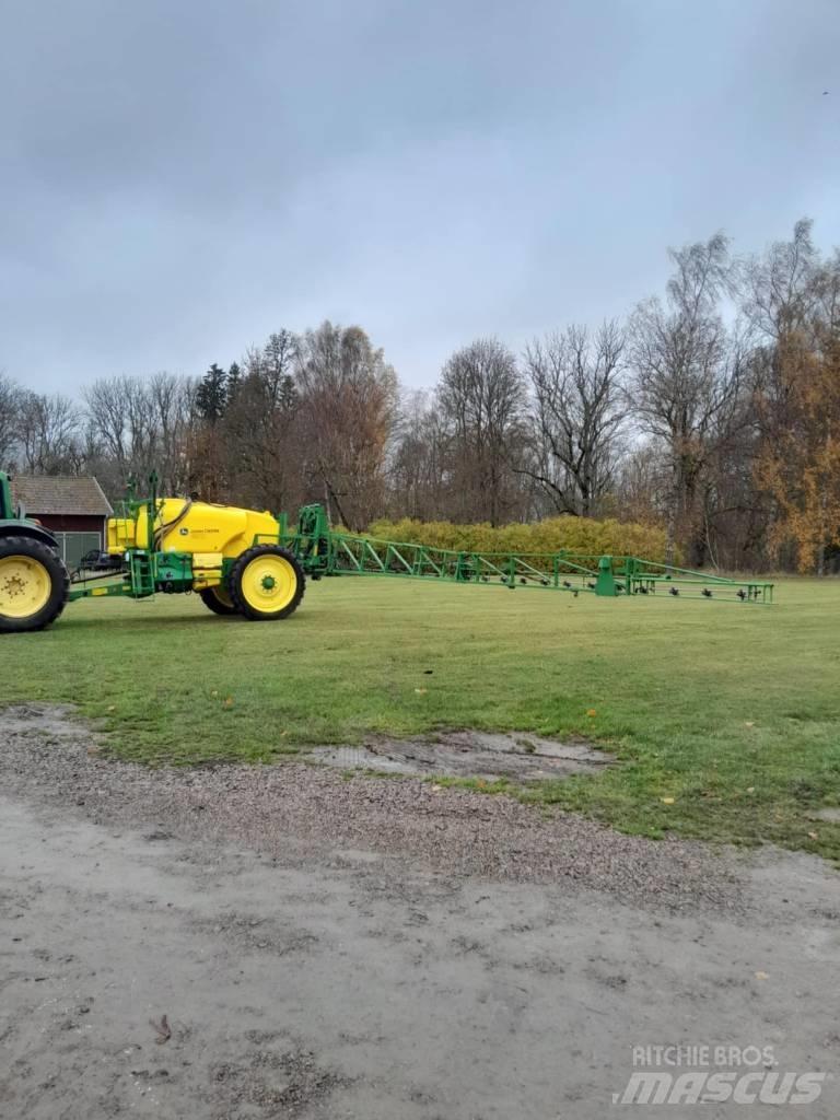 John Deere M 740 i Ρυμουλκούμενα ψεκαστικά