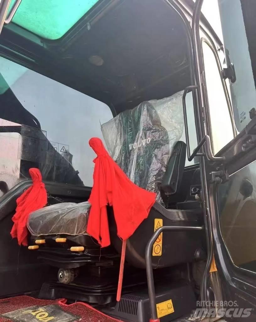 Volvo EC 240 Εκσκαφείς με ερπύστριες