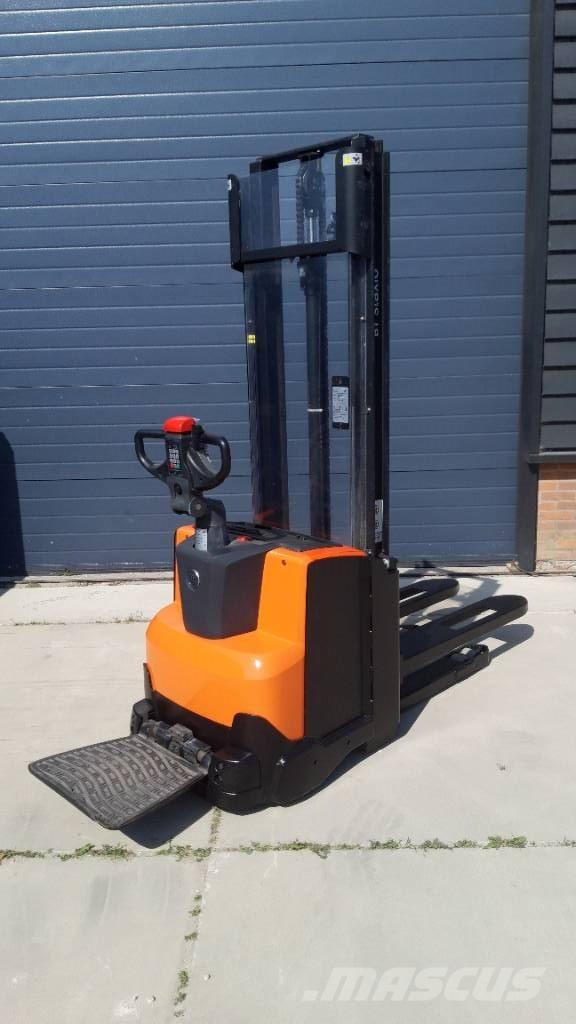 BT SWE 120 Ηλεκτρικά παλετοφόρα με ιστό