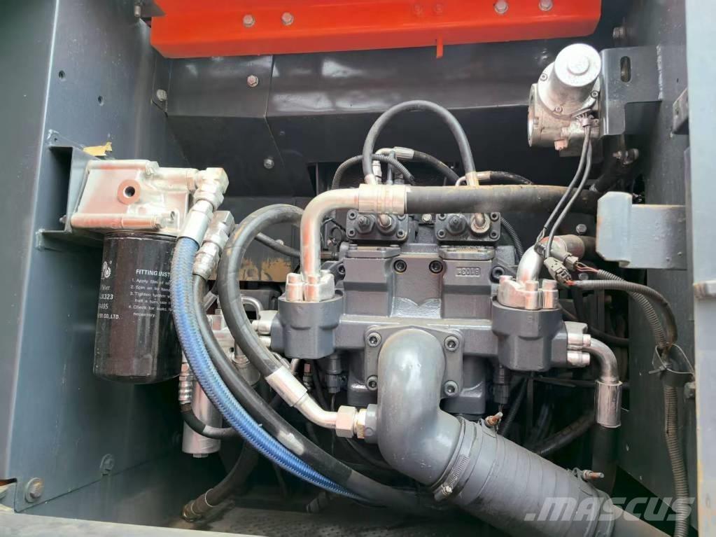 Hitachi ZX 240 HG Εκσκαφείς με ερπύστριες