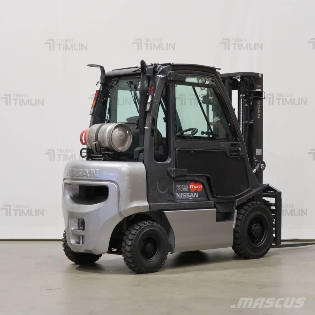 Nissan U1D2A25LO Περονοφόρα ανυψωτικά κλαρκ με φυσικό αέριο LPG