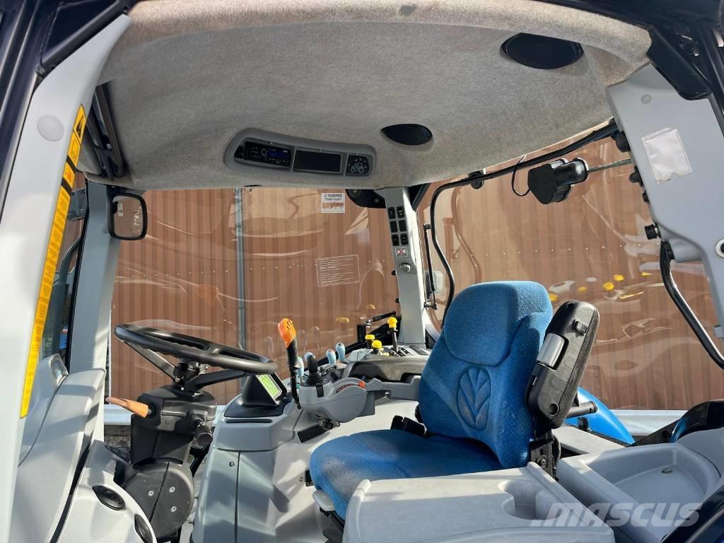 New Holland T7060 Τρακτέρ