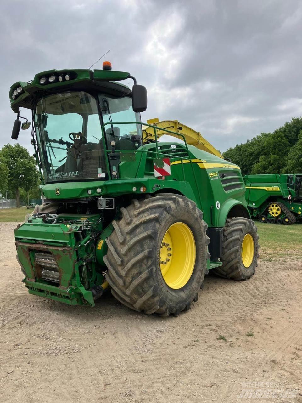John Deere 8500 Μηχανές χορτονομής