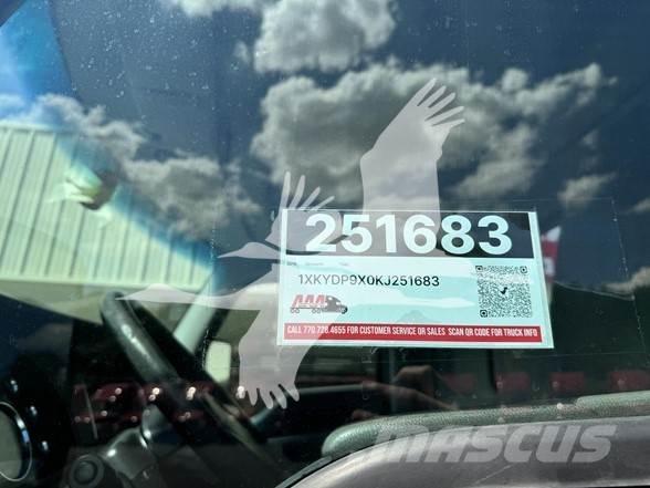 Kenworth T680 Τράκτορες