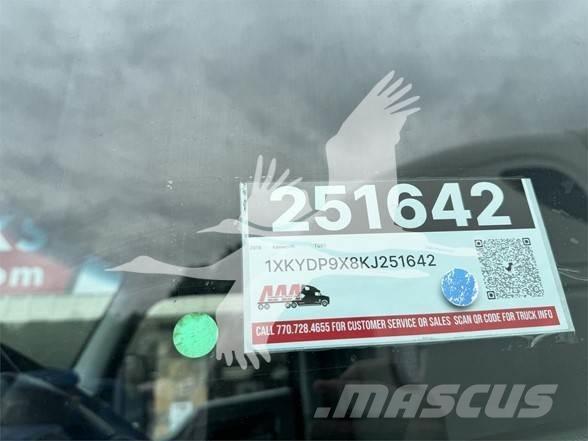 Kenworth T680 Τράκτορες