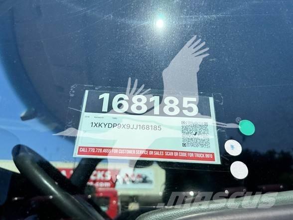 Kenworth T680 Τράκτορες