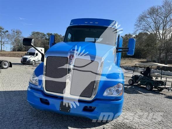 Kenworth T680 Τράκτορες