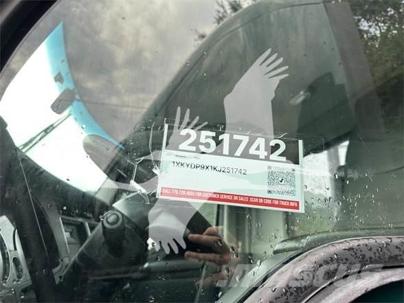 Kenworth T680 Τράκτορες