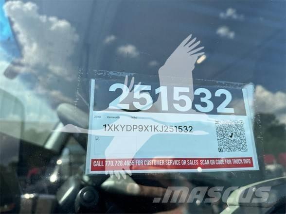 Kenworth T680 Τράκτορες